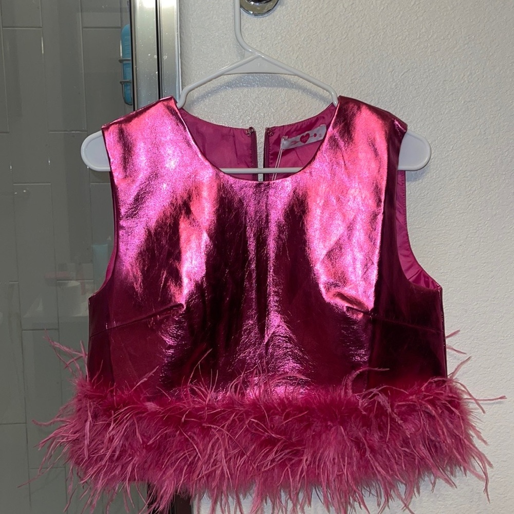 Buddy love feather top